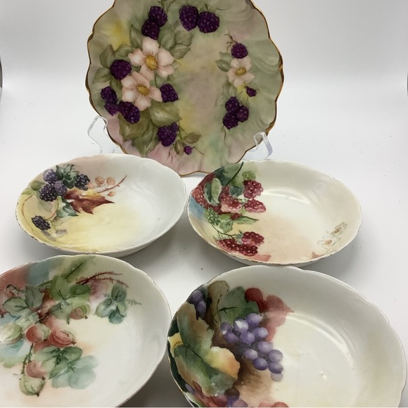 Vintage Fruit Plate and Four Fruit Bowls - Picture 2 of 16